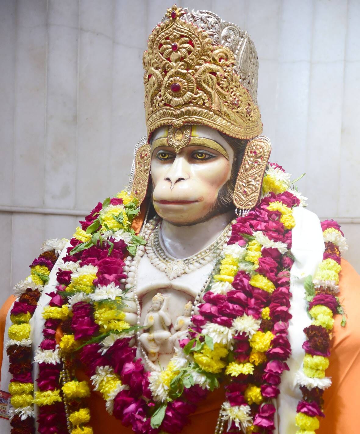 आस्था से सजी नववर्ष की सुबह आस्था से सजी नववर्ष की सुबह