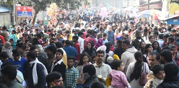 आस्था से सजी नववर्ष की सुबह आस्था से सजी नववर्ष की सुबह