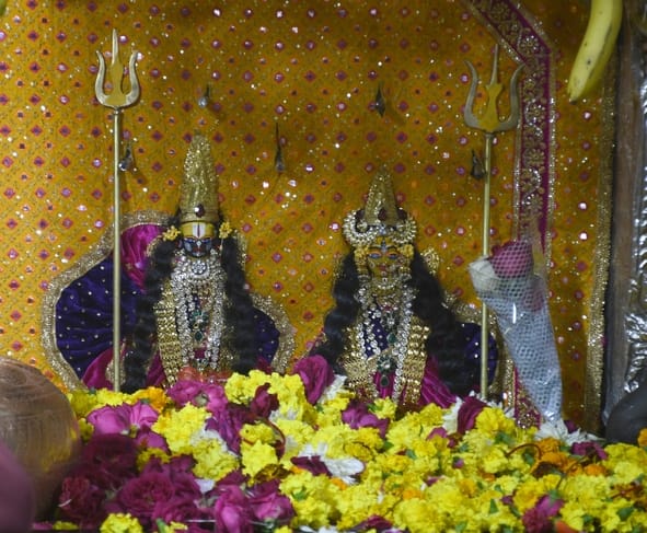 आस्था से सजी नववर्ष की सुबह आस्था से सजी नववर्ष की सुबह
