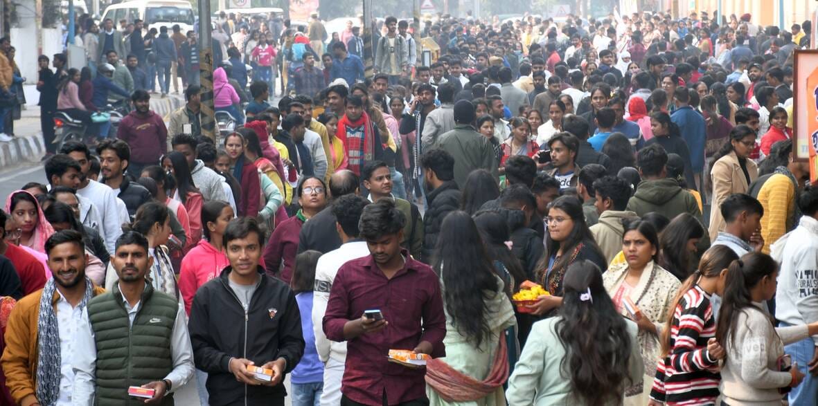 आस्था से सजी नववर्ष की सुबह आस्था से सजी नववर्ष की सुबह
