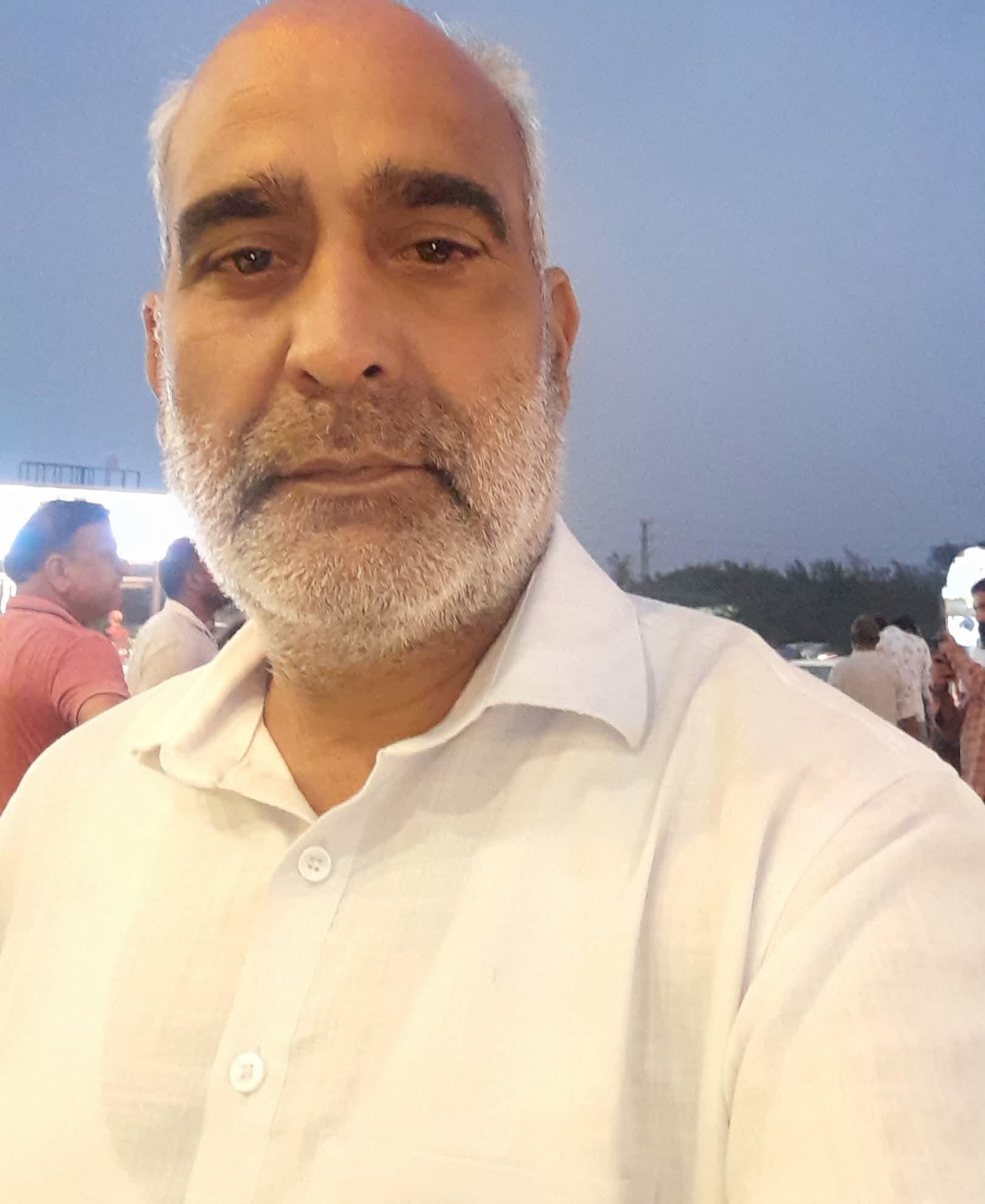 -राजेश ठाकुर, जागरूक पाठक।