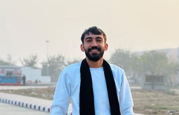02जेएनडी31: लघु सचिवालय से एंप्लाइज कालोनी होकर रोहतक रोड पर जाने वाले रास्ते पर गली से उपर उठे 02जेएनडी31: लघु सचिवालय से एंप्लाइज कालोनी होकर रोहतक रोड पर जाने वाले रास्ते पर गली से उपर उठे