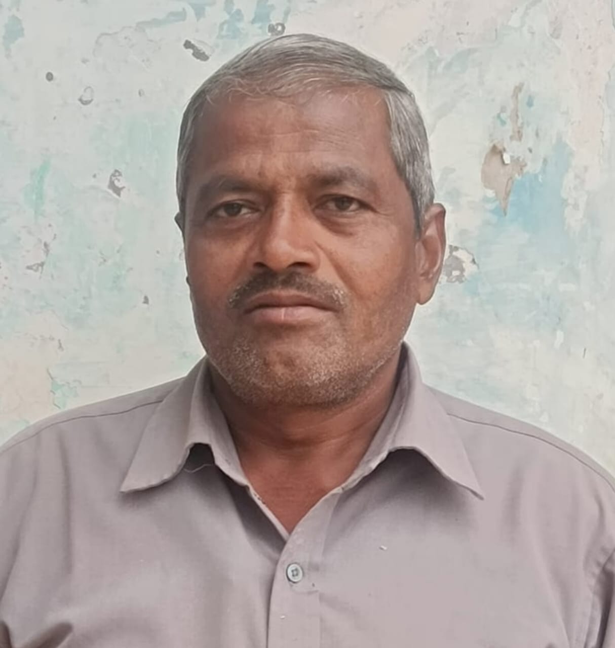 फोटो-12-खंडहर में तब्दील साधन सहकारी समिति। संवाद फोटो-12-खंडहर में तब्दील साधन सहकारी समिति। संवाद