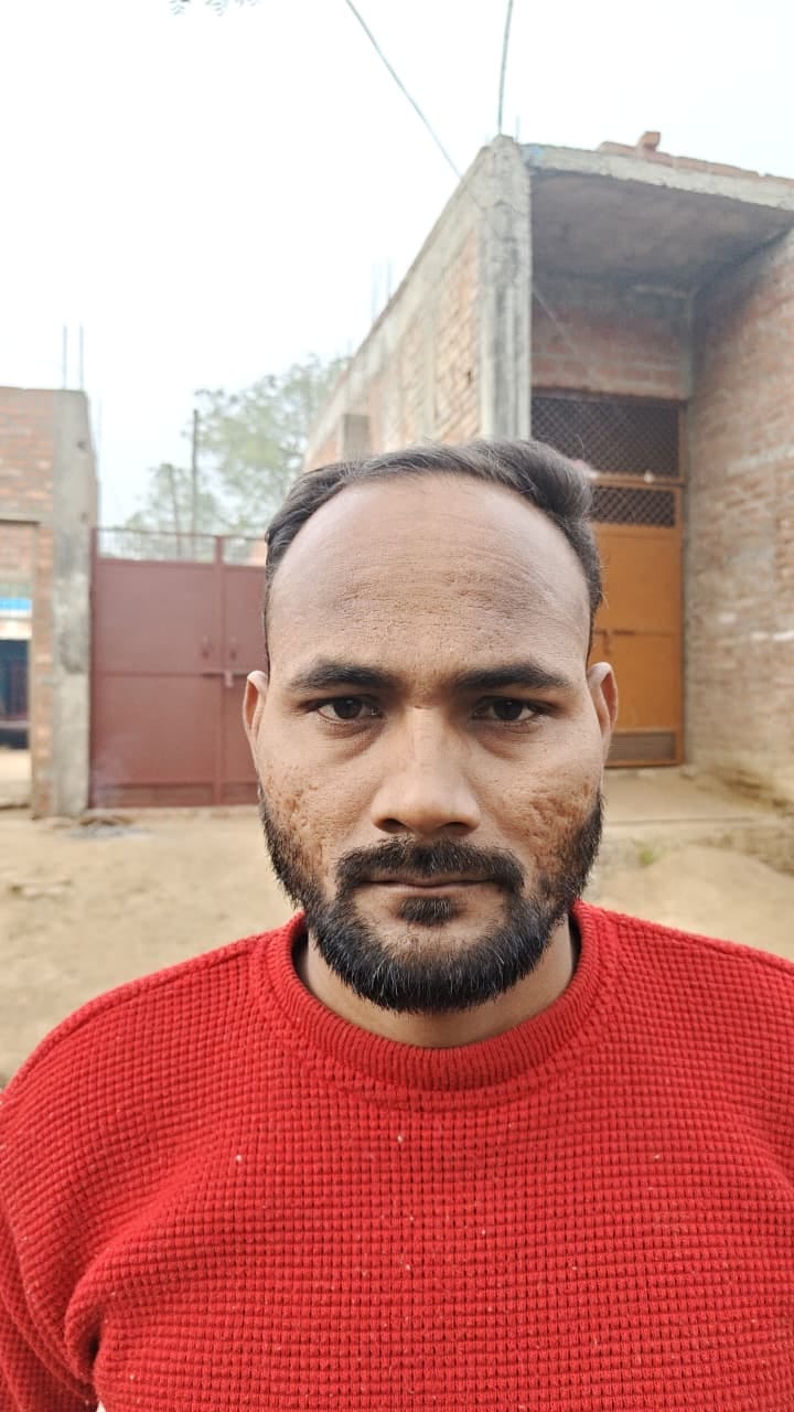 फोटो-5- पुर्वा फकीरे में कच्चे रास्ते पर बहता घरों का गंदा पानी। संवाद फोटो-5- पुर्वा फकीरे में कच्चे रास्ते पर बहता घरों का गंदा पानी। संवाद