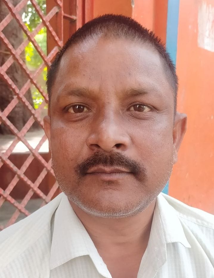 ककरा स्थित चार्जिंग स्टेशन पर विद्युत कनेक्शन नहीं होने से बंद पड़ी मशीनें। स्रोत:निगम