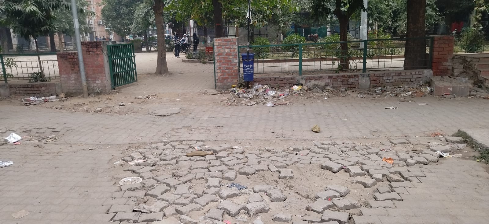 कुरुक्षेत्र। सेक्टर 17 आरडब्ल्यूए के पूर्व प्रधान राजेश्वर गोयल चर्चा करते हुए। संवाद
