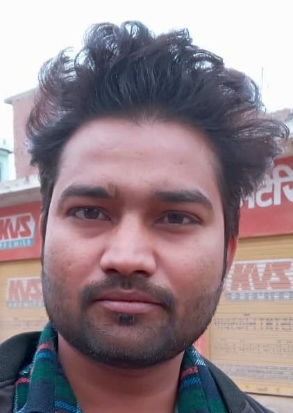 शहबाजनगर मार्ग पर कींचड़ के बीच से निकलते लोग। संवाद शहबाजनगर मार्ग पर कींचड़ के बीच से निकलते लोग। संवाद