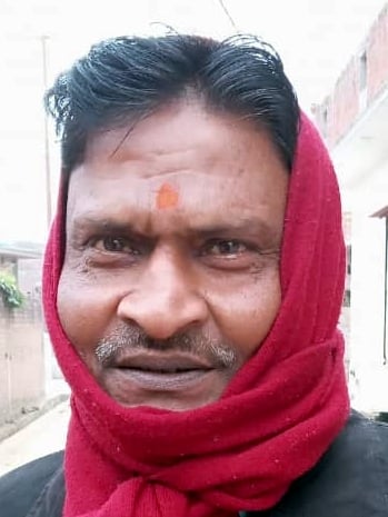 शहबाजनगर मार्ग पर कींचड़ के बीच से निकलते लोग। संवाद शहबाजनगर मार्ग पर कींचड़ के बीच से निकलते लोग। संवाद