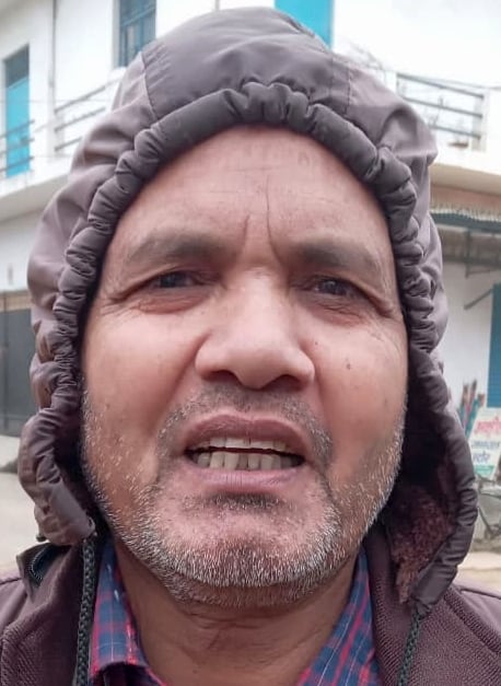 शहबाजनगर मार्ग पर कींचड़ के बीच से निकलते लोग। संवाद शहबाजनगर मार्ग पर कींचड़ के बीच से निकलते लोग। संवाद