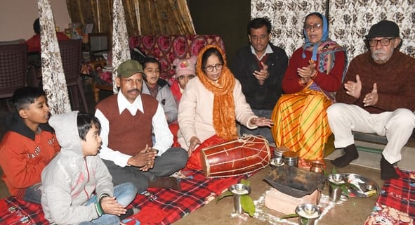 धूमधाम से निकाली बाबा महाकाल की ध्वजा यात्रा धूमधाम से निकाली बाबा महाकाल की ध्वजा यात्रा
