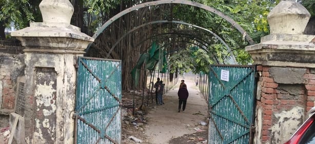 बदहाल जनाना पार्क। बदहाल जनाना पार्क।