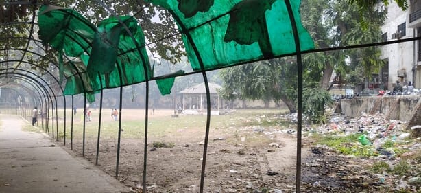 बदहाल जनाना पार्क। बदहाल जनाना पार्क।