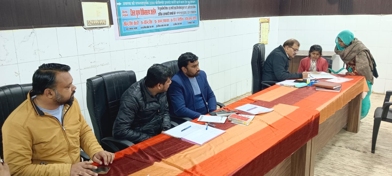 फोटो-1-रामपुरा सीएचसी का निरीक्षण करती कायाकल्प की टीम। संवाद फोटो-1-रामपुरा सीएचसी का निरीक्षण करती कायाकल्प की टीम। संवाद