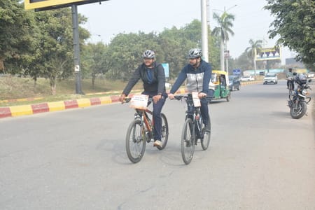 गीता का संदेश देेने के लिए निकाली साइकिल यात्रा