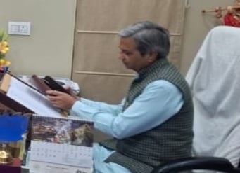 कुरुक्षेत्र। पत्रकारों को जानकारी देते सीएम कार्यालय प्रभारी कैलाश सैनी। स्वयं कुरुक्षेत्र। पत्रकारों को जानकारी देते सीएम कार्यालय प्रभारी कैलाश सैनी। स्वयं