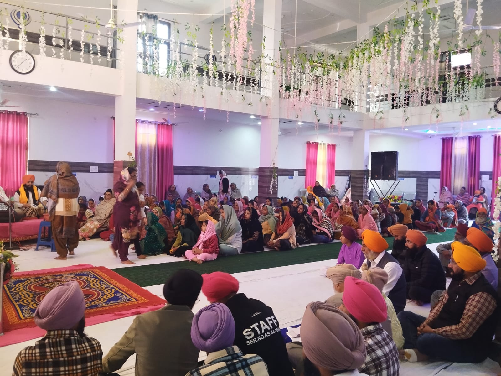 कस्बे में गुरुद्वारा पंच प्यारे भाईधर्म सिंह में भव्य रूप से सजा दरबार साहिब स्रोत संवाद कस्बे में गुरुद्वारा पंच प्यारे भाईधर्म सिंह में भव्य रूप से सजा दरबार साहिब स्रोत संवाद