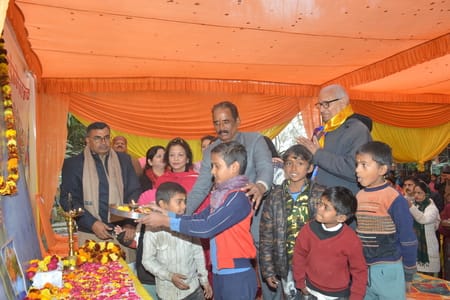 कृष्णानगर के इंद्रलोक कॉलोनी सि्थत इंद्रेश्वर महादेव मंदिर में रविवार को विराट हिंदू सम्मेलन ह कृष्णानगर के इंद्रलोक कॉलोनी सि्थत इंद्रेश्वर महादेव मंदिर में रविवार को विराट हिंदू सम्मेलन ह