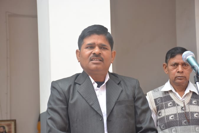सावित्री बाई फुले की जयंती रविवार को रायबरेली रोड स्थित संत रविदास ज्ञान विहार कल्ली पश्चिम में