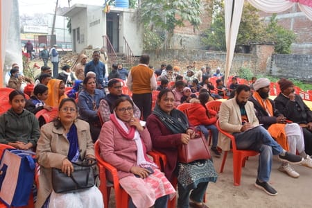 सावित्री बाई फुले की जयंती रविवार को रायबरेली रोड स्थित संत रविदास ज्ञान विहार कल्ली पश्चिम में