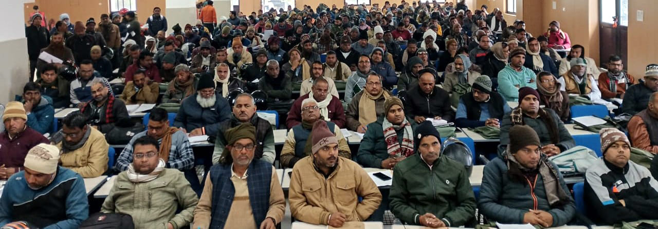 एसआईआर: बटेश्वर के अटल संकुल केन्द्र में बीएलओ और सुपरवाइजर को दिया गया प्रशिक्षण एसआईआर: बटेश्वर के अटल संकुल केन्द्र में बीएलओ और सुपरवाइजर को दिया गया प्रशिक्षण