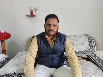 सेक्टर - 19 में बनाया गया बस क्यू शेल्टर सेक्टर - 19 में बनाया गया बस क्यू शेल्टर