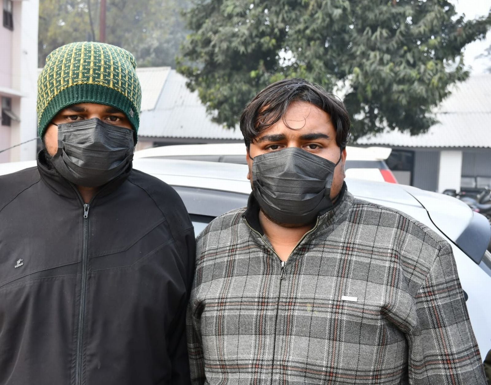 लूट व हत्या के दो सगे भाइयों से बरामद माल व नकदी। संवद लूट व हत्या के दो सगे भाइयों से बरामद माल व नकदी। संवद