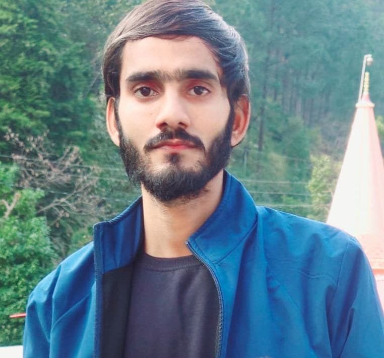 स्टेडियम रूम की टूटी खिलड़ी। संवाद स्टेडियम रूम की टूटी खिलड़ी। संवाद