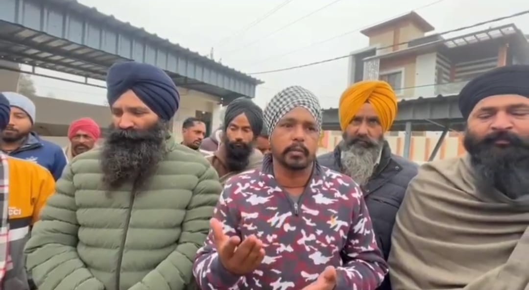 आईएमटी को लेकर नडियाली गांव में गुरुद्वारा साहिब में बैठक करते हुए किसान। प्रवक्ता