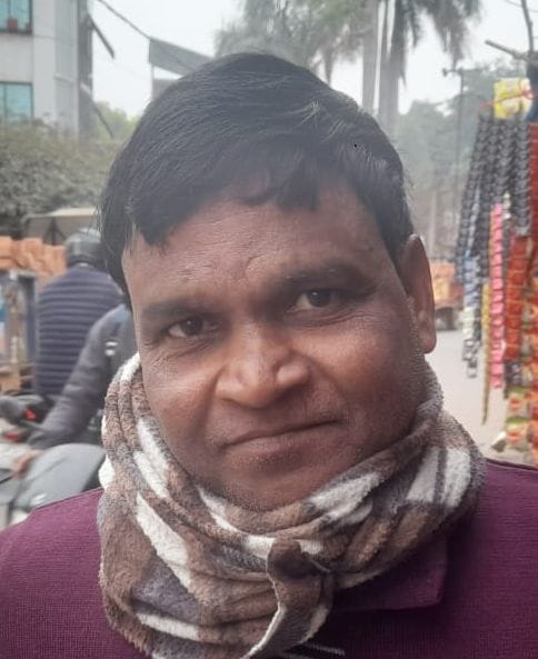 अंटा चौराहा के पास पाइप लाइन लीकेज से बह रह सड़क पर पानी। संवाद अंटा चौराहा के पास पाइप लाइन लीकेज से बह रह सड़क पर पानी। संवाद