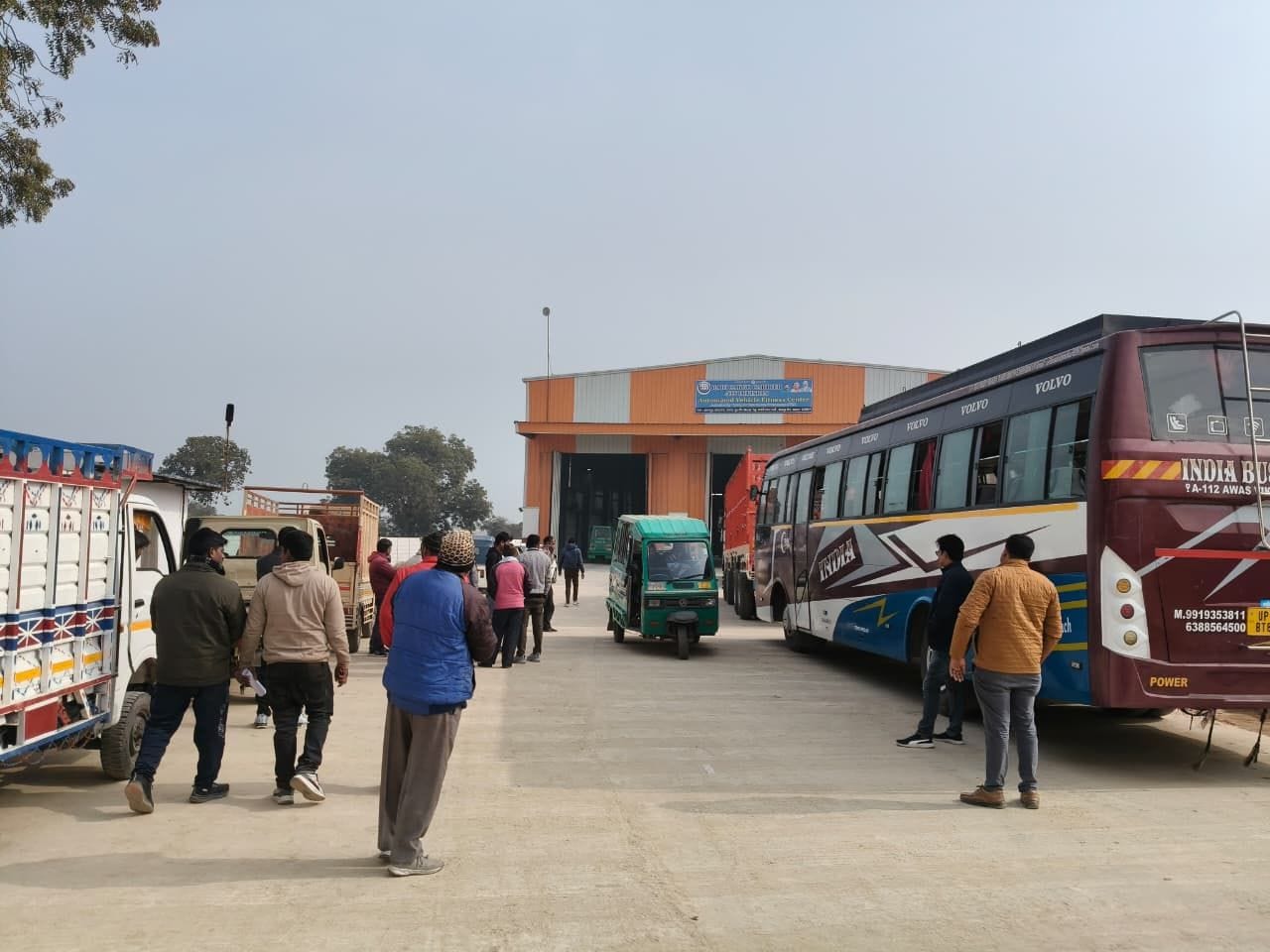 फोटो-23-ऑटोमेटिक टेस्टिंग स्टेशन में होती वाहनों की फिटनेस की जांच। संवाद