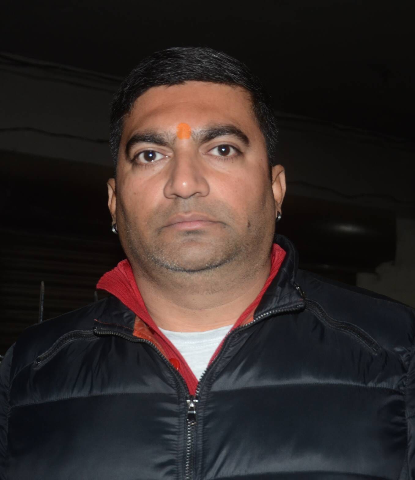 महेश नगर स्थित शास्त्री नगर में नाले के ऊपर से गुजर रही प्लास्टिक की पेयजल लाइन। संवाद महेश नगर स्थित शास्त्री नगर में नाले के ऊपर से गुजर रही प्लास्टिक की पेयजल लाइन। संवाद