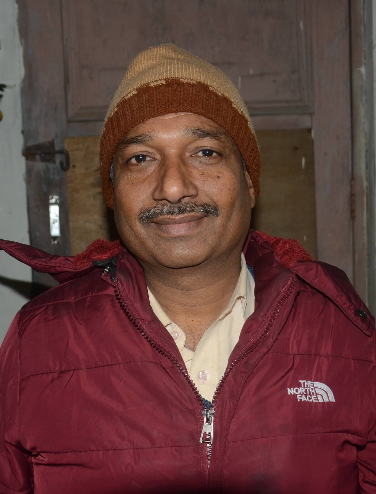 महेश नगर स्थित शास्त्री नगर में नाले के ऊपर से गुजर रही प्लास्टिक की पेयजल लाइन। संवाद महेश नगर स्थित शास्त्री नगर में नाले के ऊपर से गुजर रही प्लास्टिक की पेयजल लाइन। संवाद