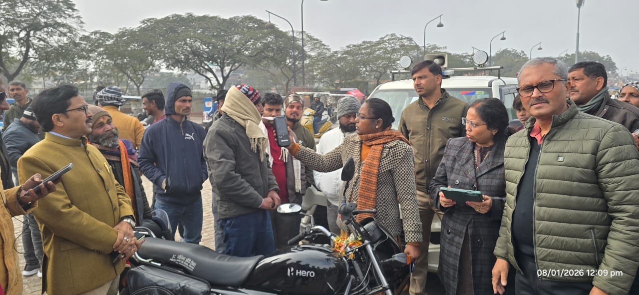 नशे में धुत बाइक सवार सहित 138 के कटे चालान नशे में धुत बाइक सवार सहित 138 के कटे चालान