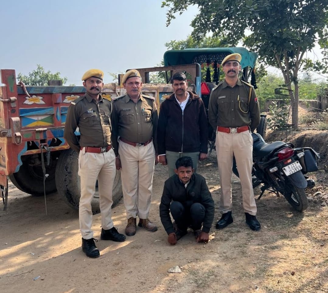 गीगला थाना पुलिस की ओर से जब्त बजरी।