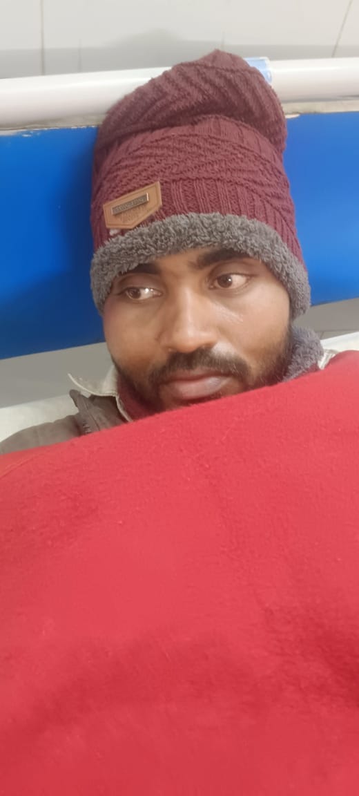 दुधारा के रक्शाकला गांव के पास पशु तस्करों से मुठभेड़ के बाद बरामद गो मांस व अन्य सामान-स्रोत प