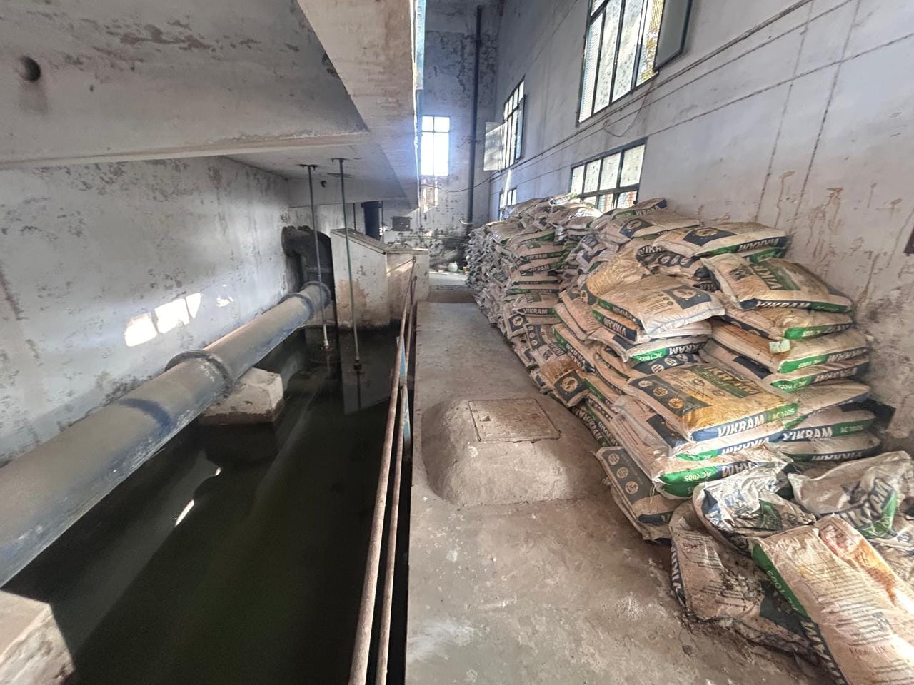 27...रोहतक के मानसरोवर पार्क स्थित प्रथम जलघर के डब्ल्यूटीपी जमी काई और आती दुर्गंध। संवाद