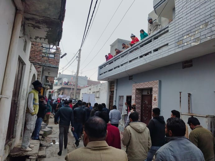 फतेहाबाद के गुरूनानकपुरा मोहल्ले में नशे के खिलाफ महाशक्ति चेरिटेबल ट्रस्ट के सांस्थापक यात्र फतेहाबाद के गुरूनानकपुरा मोहल्ले में नशे के खिलाफ महाशक्ति चेरिटेबल ट्रस्ट के सांस्थापक यात्र