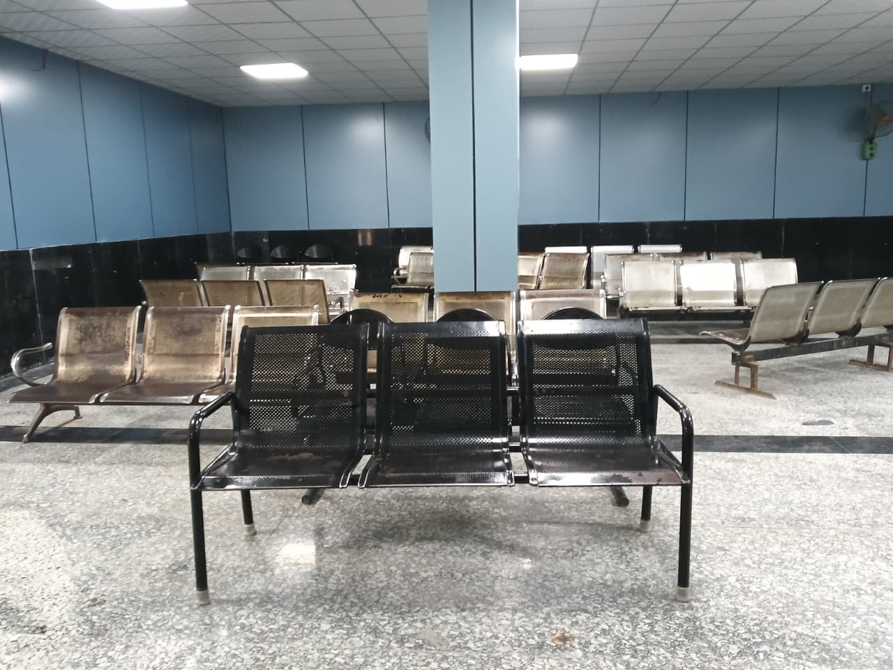 कैथल। कक्ष गेट पर लगा पोस्टर कैथल। कक्ष गेट पर लगा पोस्टर
