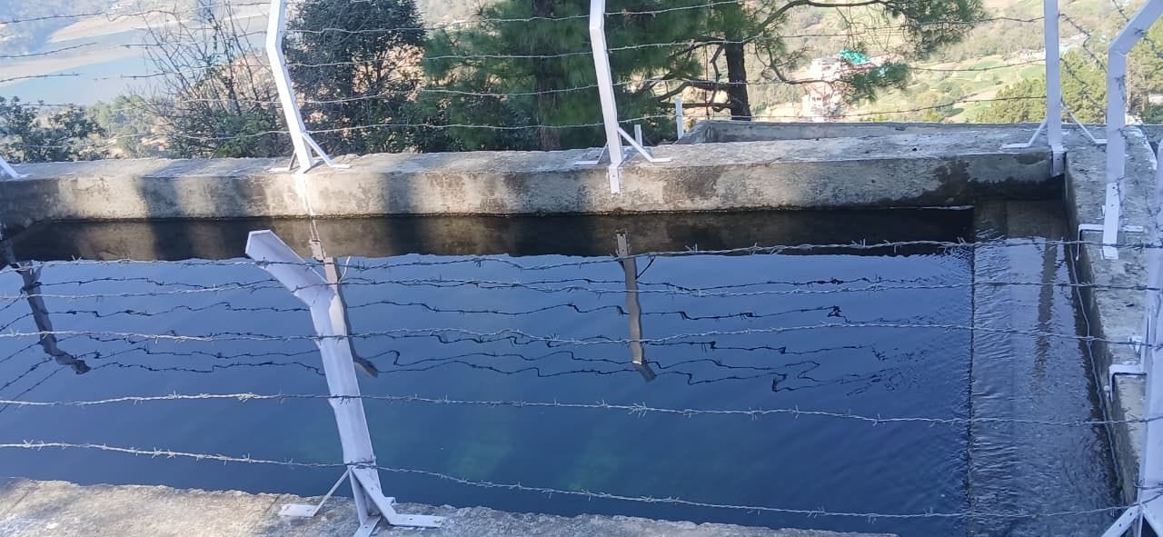मंगला पंचायत के लिए बने टैंको में अभी तक नहीं डाला गया पानी। संवाद। मंगला पंचायत के लिए बने टैंको में अभी तक नहीं डाला गया पानी। संवाद।