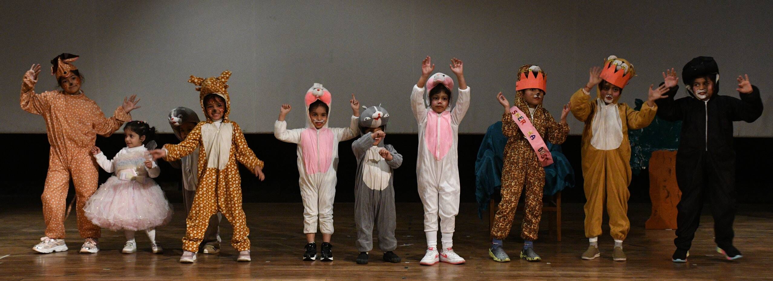 नन्हे कलाकारों ने बिखेरे संस्कृति के खूबसूरत रंग