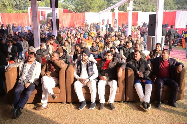 रामाधीन सिंह उत्सव स्थल में सकल हिंदू समाज रामदीन बस्ती विवेकानंद नगर की ओर से हुआ कार्यक्रम। 