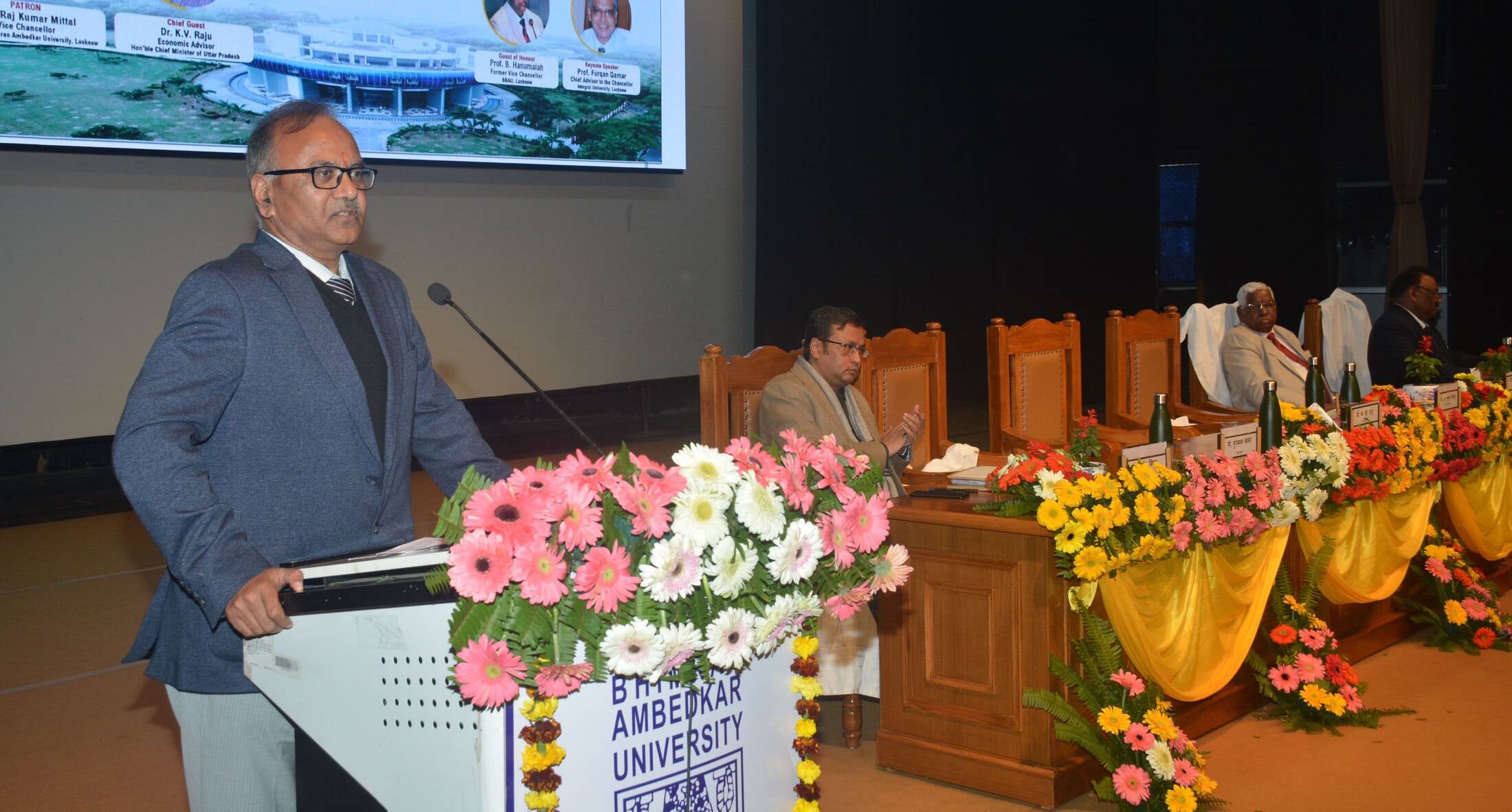 बाबासाहेब भीमराव अंबेडकर केंद्रीय विश्वविद्यालय में हुआ यूनिवर्सिटी डे। बाबासाहेब भीमराव अंबेडकर केंद्रीय विश्वविद्यालय में हुआ यूनिवर्सिटी डे।