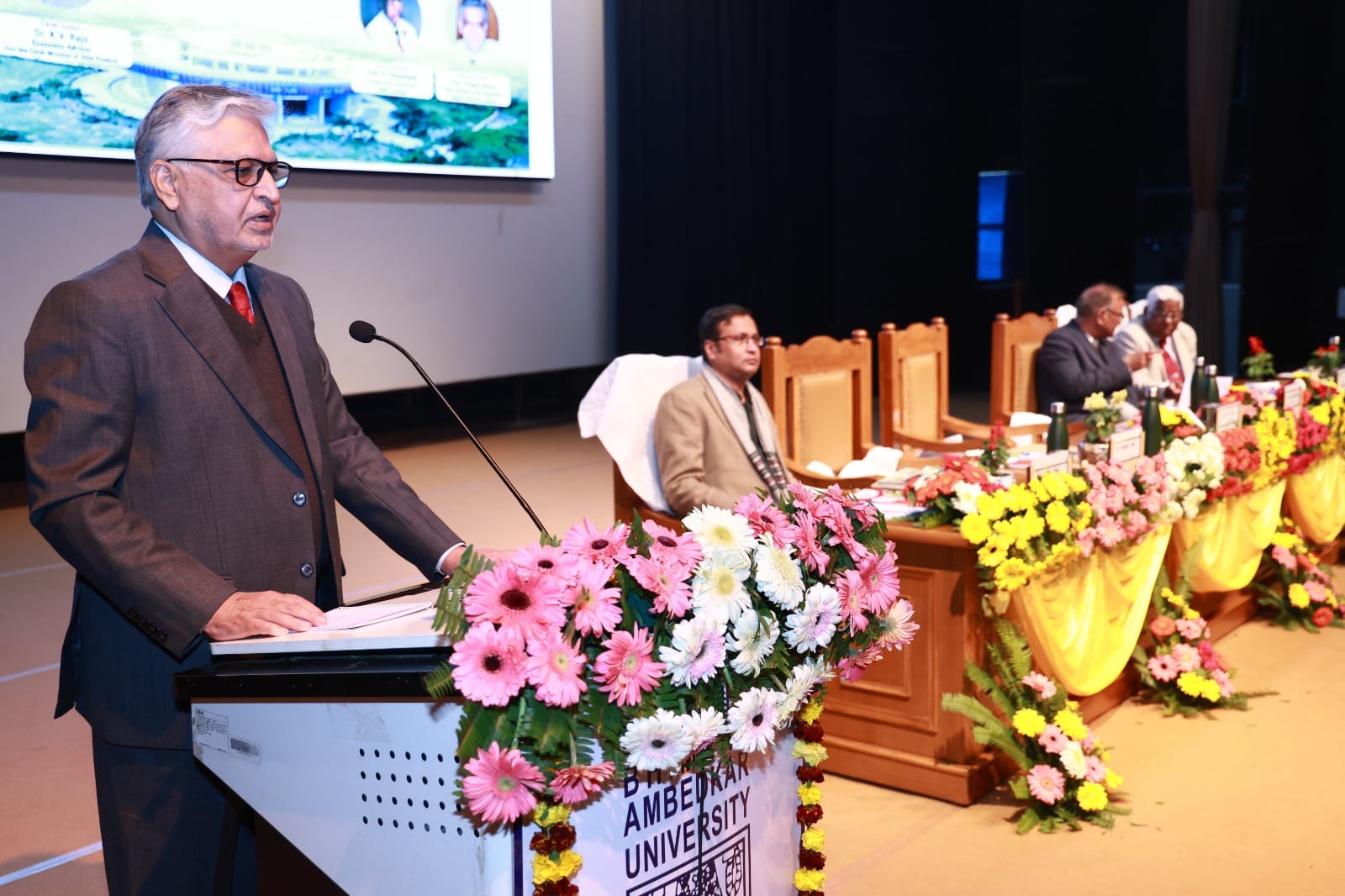 बाबासाहेब भीमराव अंबेडकर केंद्रीय विश्वविद्यालय में हुआ यूनिवर्सिटी डे। बाबासाहेब भीमराव अंबेडकर केंद्रीय विश्वविद्यालय में हुआ यूनिवर्सिटी डे।