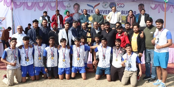 बिजनौर में विवेक यूनिवर्सिटी में हैंडबॉल प्रतियोगिता की विजेता दिल्ली की महिलाओं की टीम। संवाद बिजनौर में विवेक यूनिवर्सिटी में हैंडबॉल प्रतियोगिता की विजेता दिल्ली की महिलाओं की टीम। संवाद