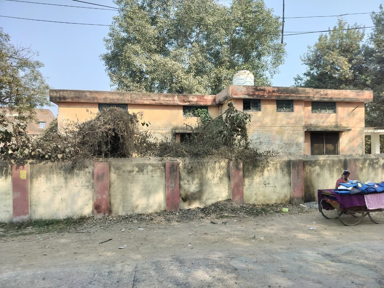 फोटो-01-एसडीएम कॉलोनी स्थित पानी की टंकी में अंकित सफाई की तारीख। संवाद फोटो-01-एसडीएम कॉलोनी स्थित पानी की टंकी में अंकित सफाई की तारीख। संवाद