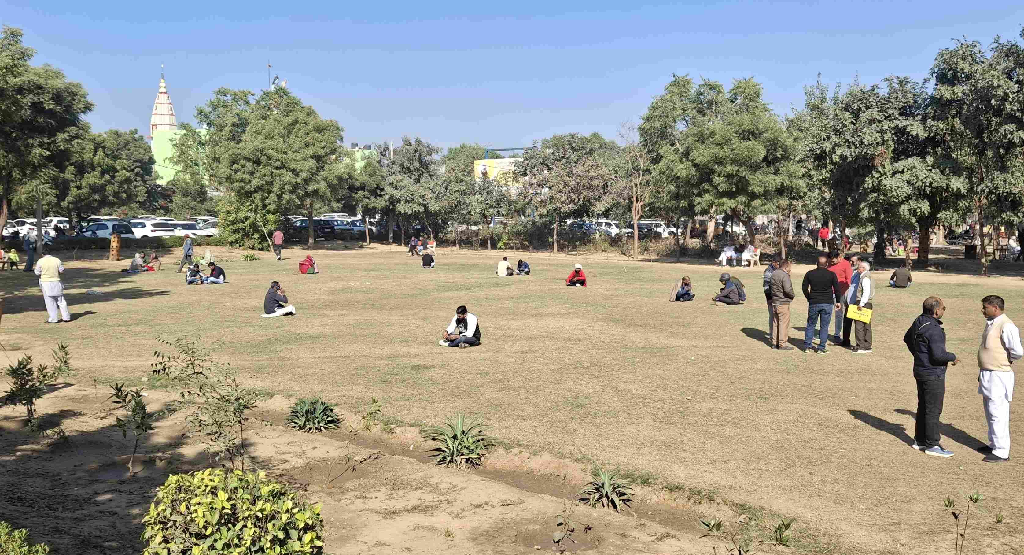 -फोटो 60 : बहादुरगढ़ में शनिवार सुबह 9 बजे छाया कोहरा। संवाद -फोटो 60 : बहादुरगढ़ में शनिवार सुबह 9 बजे छाया कोहरा। संवाद