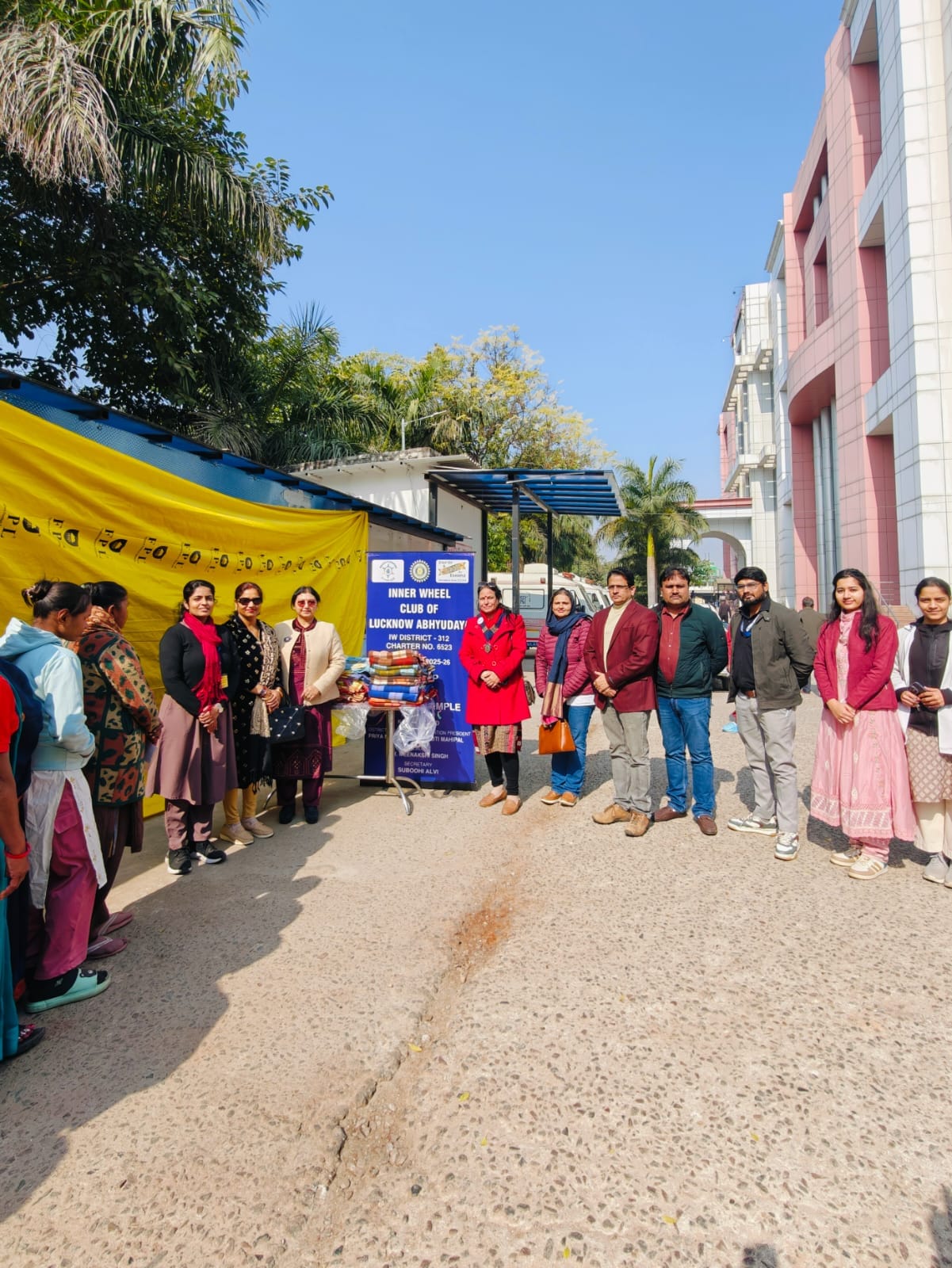 इनर व्हील डे पर मनाया गया, गरीबों को बांटे कंबल इनर व्हील डे पर मनाया गया, गरीबों को बांटे कंबल