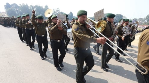 पुलिस लाइन में शनिवार से गणतंत्र दिवस परेड की रिहर्सल शुरू हुई। -संवाद पुलिस लाइन में शनिवार से गणतंत्र दिवस परेड की रिहर्सल शुरू हुई। -संवाद