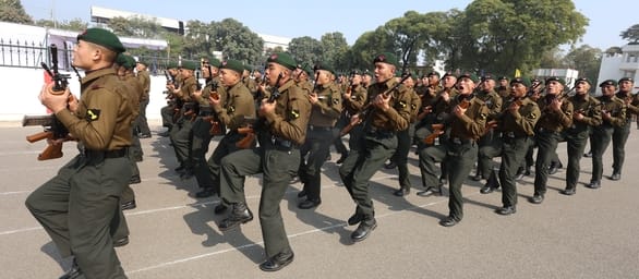 पुलिस लाइन में शनिवार से गणतंत्र दिवस परेड की रिहर्सल शुरू हुई। -संवाद पुलिस लाइन में शनिवार से गणतंत्र दिवस परेड की रिहर्सल शुरू हुई। -संवाद