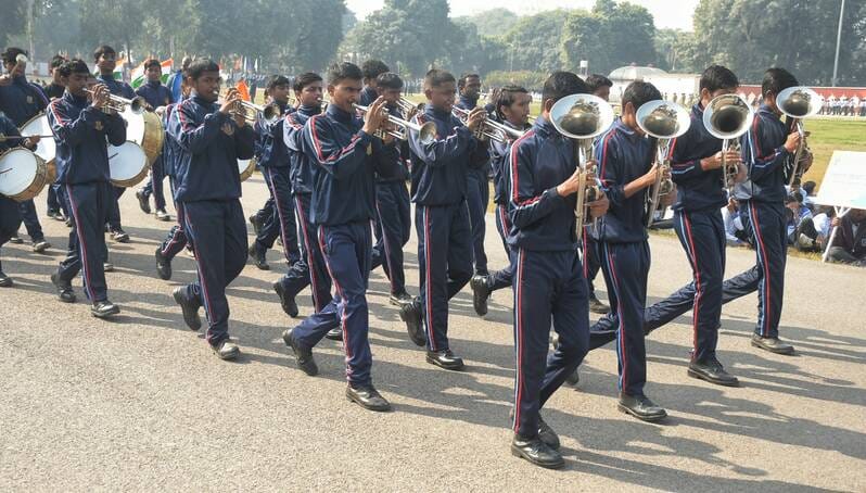 पुलिस लाइन में शनिवार से गणतंत्र दिवस परेड की रिहर्सल शुरू हुई। -संवाद पुलिस लाइन में शनिवार से गणतंत्र दिवस परेड की रिहर्सल शुरू हुई। -संवाद